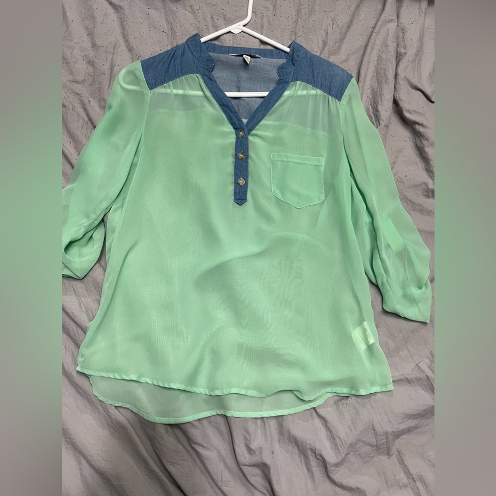 XS speechless sheer shirt